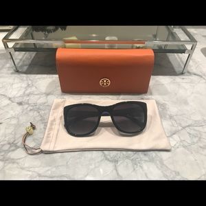NEW Tory Burch Sunglasses Black Blue Gold Case